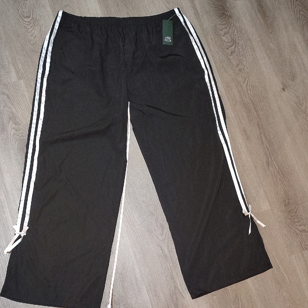 🆕Wild Fable Black Striped Parachute Joggers w Bottom Slit Sides/Bow Accent